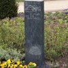 2) Stele