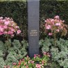 24) Wandelbares Grabdenkmal